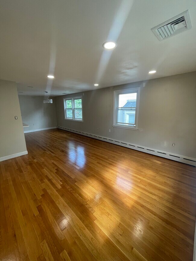 Photo - 81 Nichols Ave Unit 81