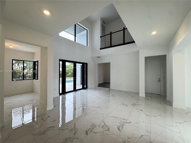 Building Photo - 19749 NE 16th Pl