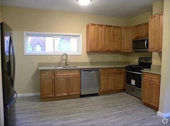 Building Photo - 2038 Watson St Rental