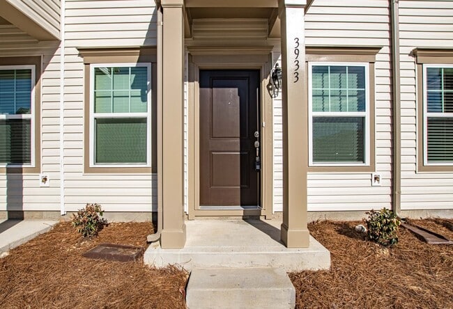 Photo - BEAUTIFUL 2 Bedroom Townhome in Midland - AVAILABLE FEBRUARY 2026