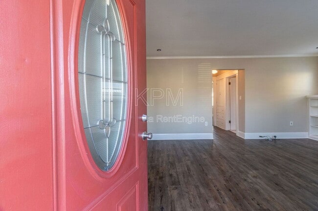 Photo - 635 Argonaut St