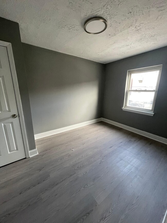 Photo - OLDHAM 2 Unit 2