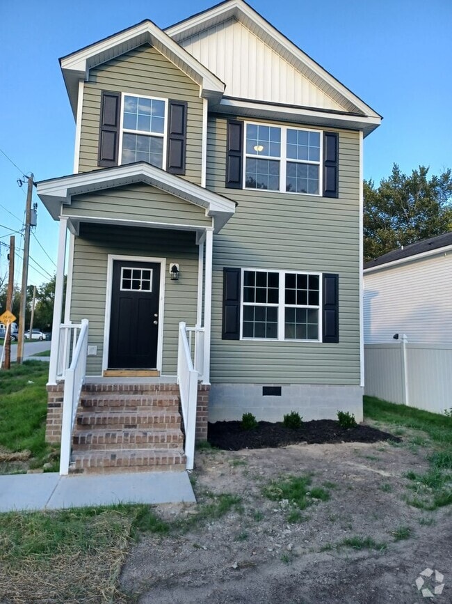 Building Photo - Newly Constructed 5 Bedroom Home in Hampton