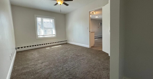 Photo - 689 Lowry Ave NE