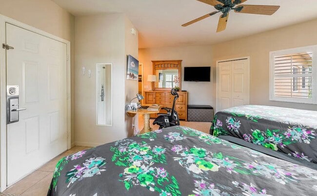 Photo - 8376 Mulligan Cir Unidad 8376 B