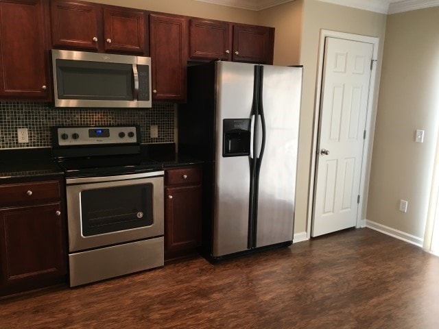 Photo - 5 Miller Pond Rd