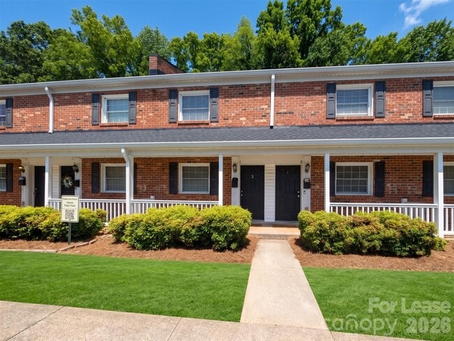 Building Photo - 1215 Green Oaks Ln Unit F