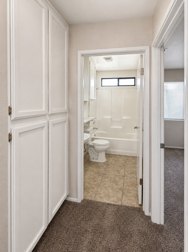 Photo - 8702 Lyn River Ct Unit 4
