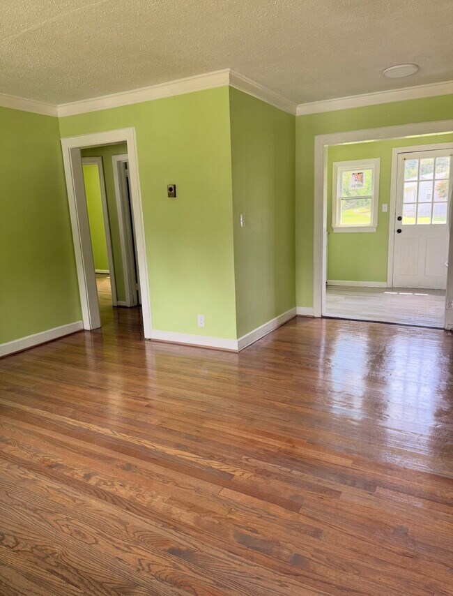 1400 Roslyn Dr Unit 13B