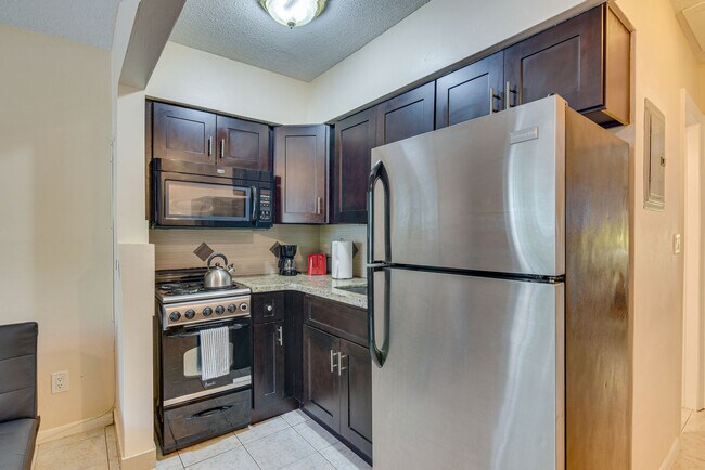 412 NE 4th Ave Unidad SI ID1546139P