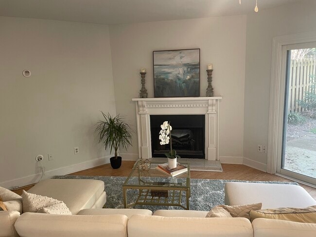 Photo - 1142 Monaco Dr