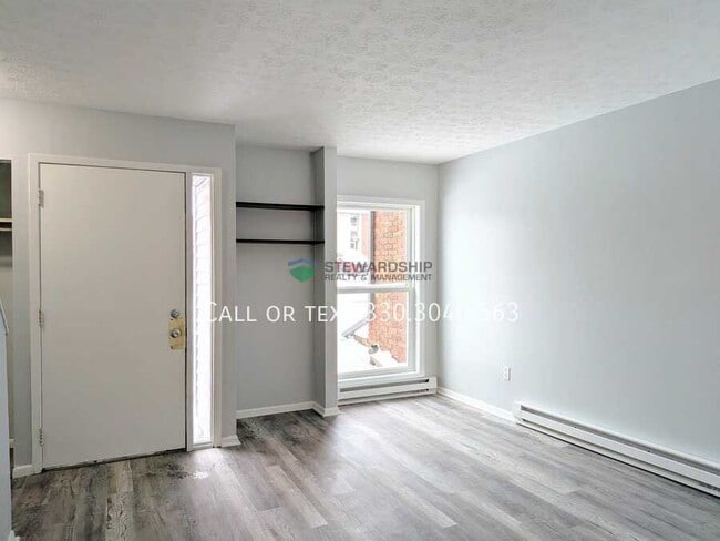 Photo - 311 Engadine Ct