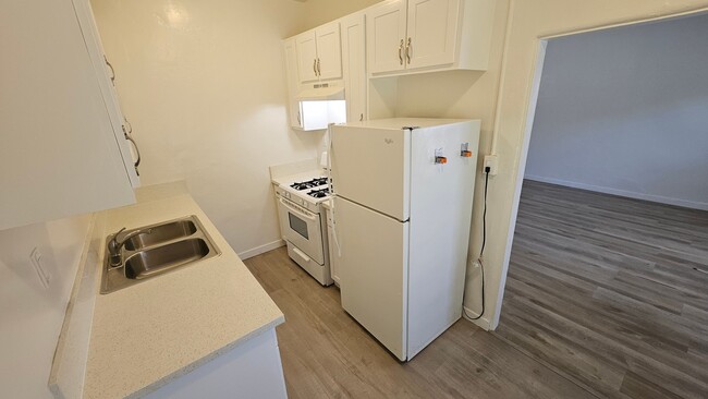 Photo - 1750 S Longwood Ave Unidad 11
