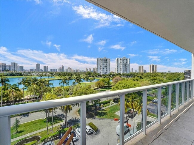 Building Photo - 3625 N Country Club Dr Unit 706 Rental