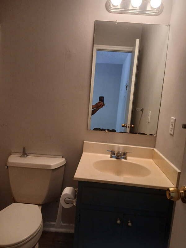 Building Photo - 117 Cedar Dr