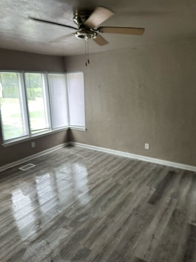 Section 8 Slab Home with Appliances House Rental in Gary, IN