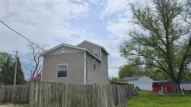 Photo - 924 Grace St
