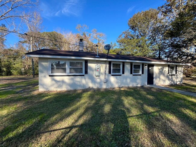 Updated Four Bedroom Home in Ogeechee Farms - Updated Four Bedroom Home in Ogeechee Farms