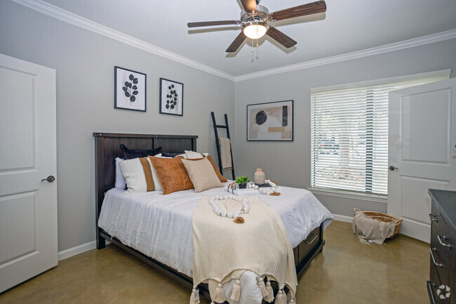 Interior Photo - Muir Lake Rental