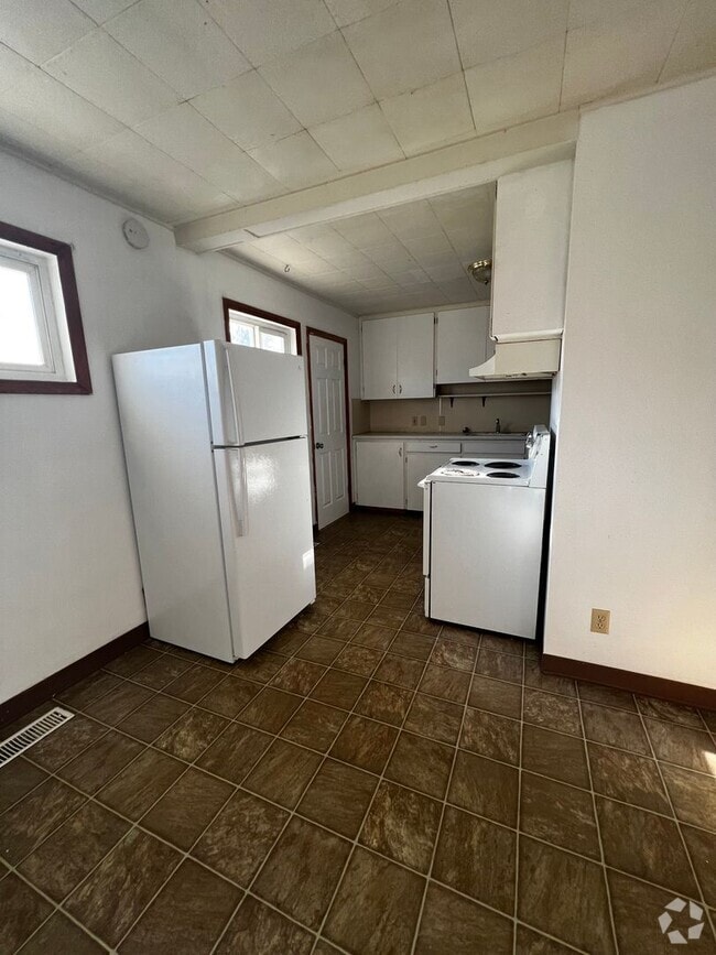 Building Photo - VMH-Vine Maple Triplex Unit 806-QU Rental