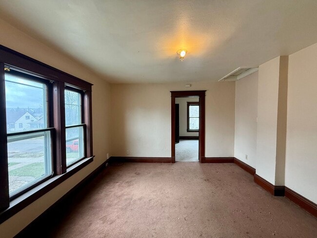 Photo - 909 S 6th Ave Unit Upper