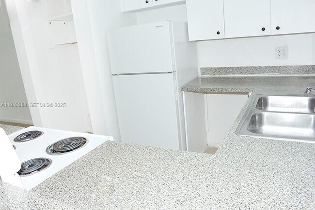 Photo - 1100 SW 4th Ave Unit 16c