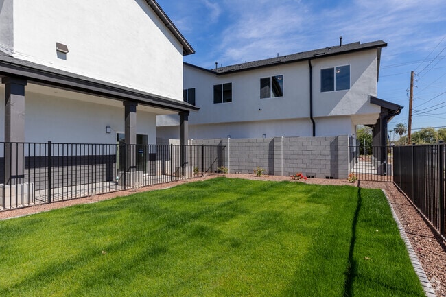 Dog Park - Canyon Townhomes