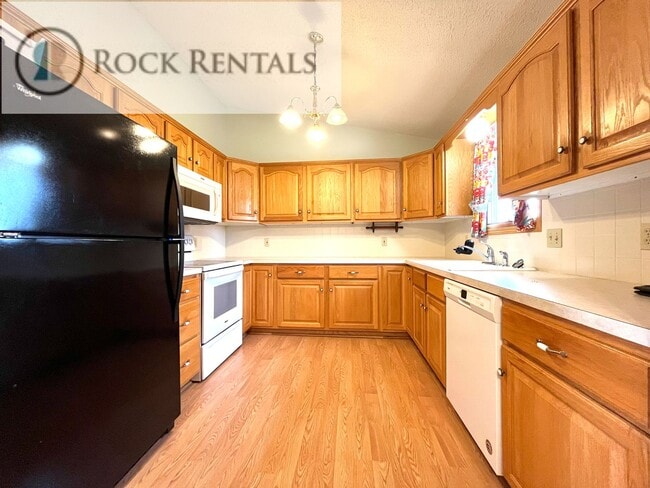 Photo - 14 Des Moines Ave