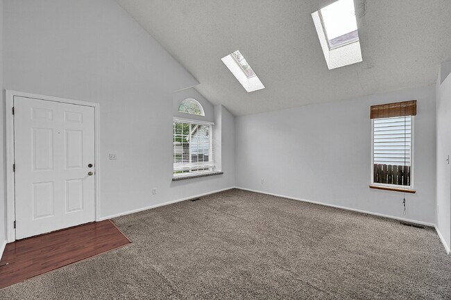 Photo - $2,495.00, 3 Bed 2 Bath tri-level home loc...