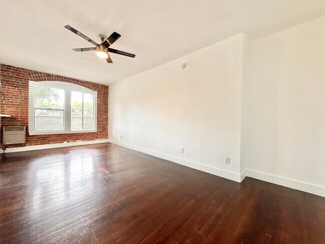 Photo - 5407 Sierra Vista Ave Unit 107