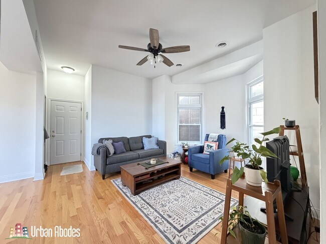 Photo - 3512 N Halsted St Unidad 3R
