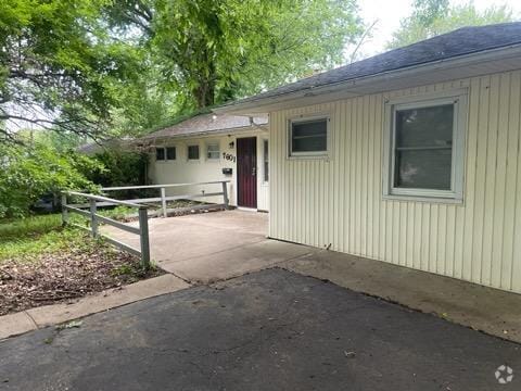 Building Photo - 7601 E 108th St Rental