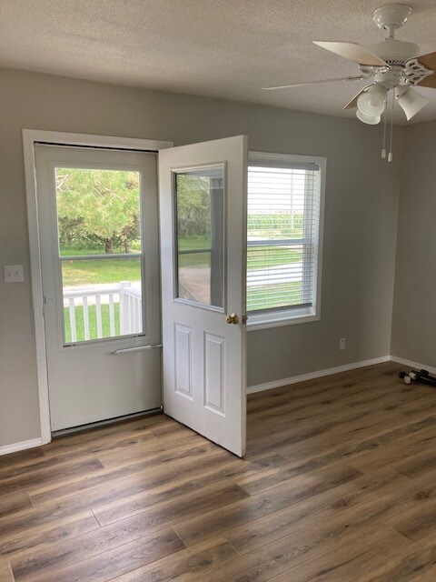 Photo - 5547 Coal Chute Rd