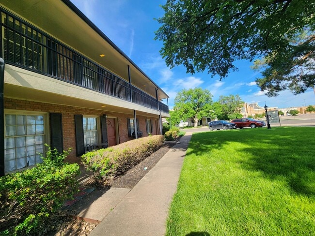 Photo - Parkwood on 13th