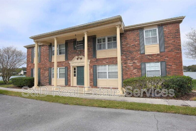 Building Photo - 1920 E Edgewood Dr Unit (S4)