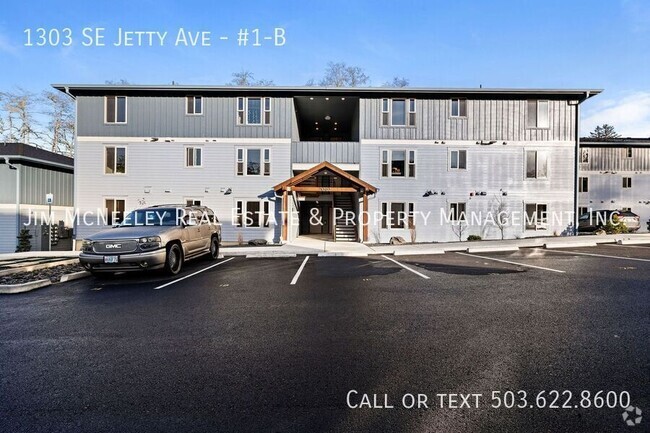 Building Photo - Lower level 2 bed/ 1 bath with 1 Assigned ... Unit #1-B Rental