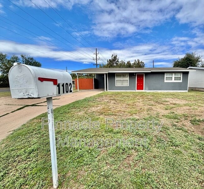 Photo - 1102 E 23rd St