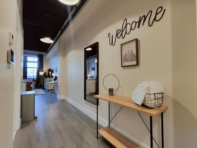 Photo - 200-10 W Roberts Ave Unidad ID1289455P