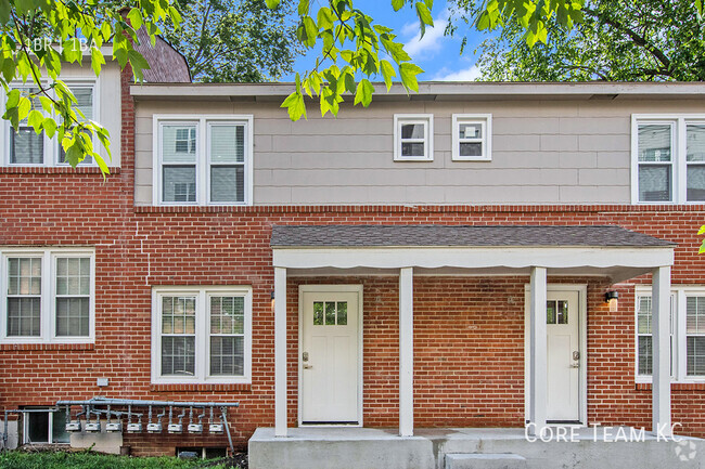 Building Photo - Newly Renovated Townhouse For Rent!