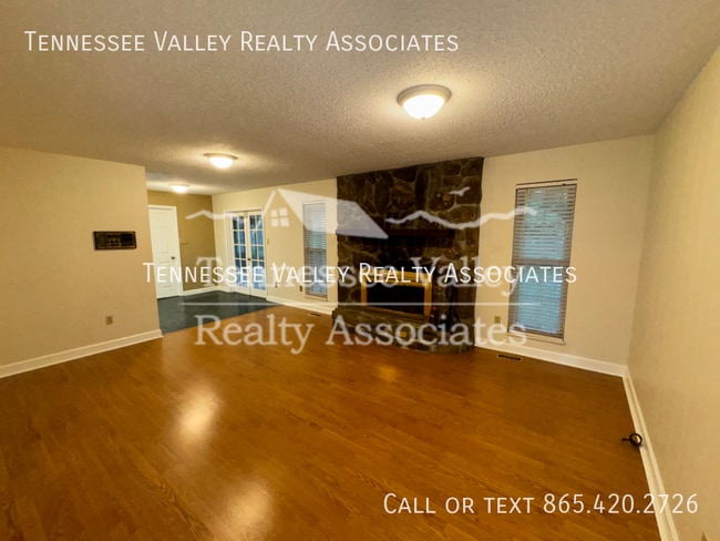 Photo - 1622 Colonade Rd