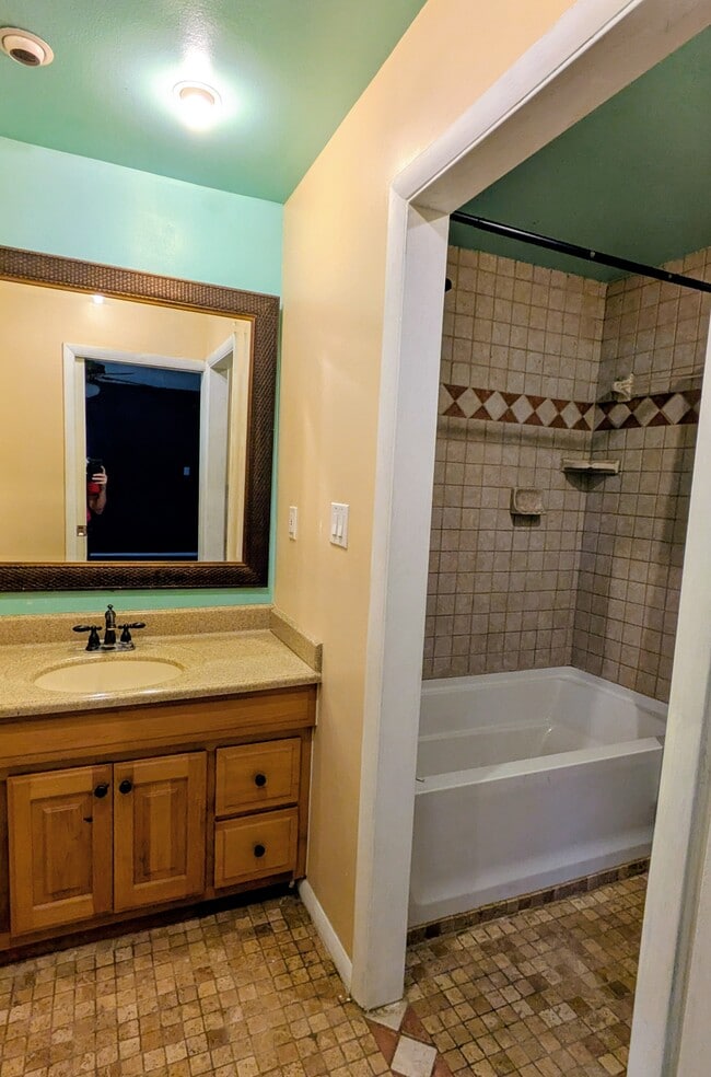 Photo - 4976 Oakbrooke Pl