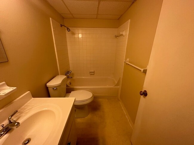 Photo - 3820 Country Club Rd Apartment Unit I