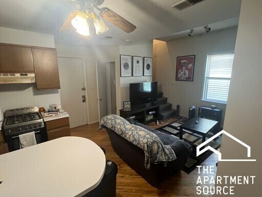 Photo - 3037 N Southport Ave Unit 2R