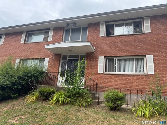 44 Racebrook Dr Unit B