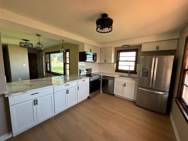 Building Photo - 21795 Longview Dr Rental