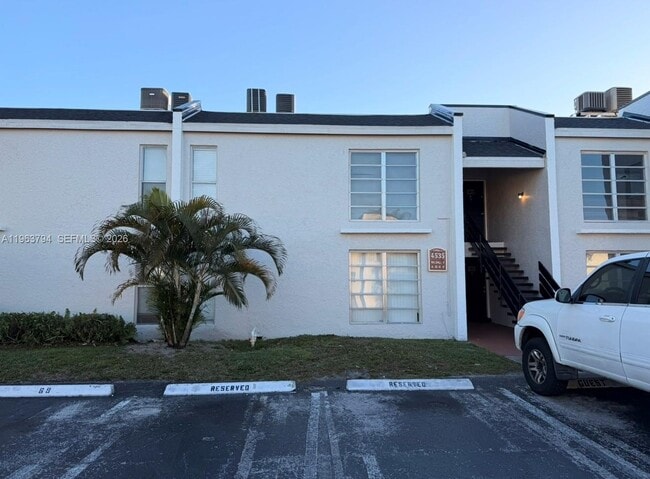 Photo - 4535 Treehouse Ln Unit F