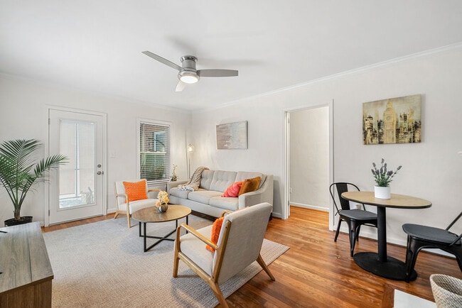 Photo - 711 Campbell Cir