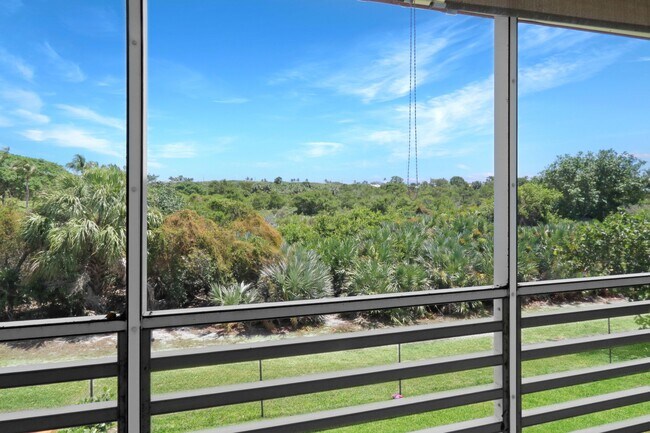 Building Photo - 717 S US Hwy 1 Unit 712