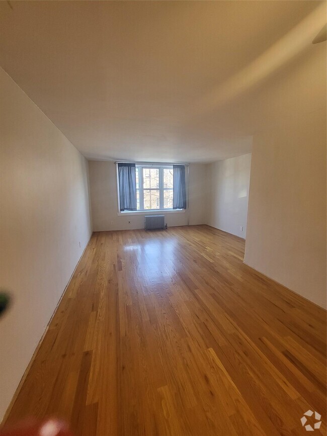 Building Photo - 30-35 49th St Unit #2S Rental