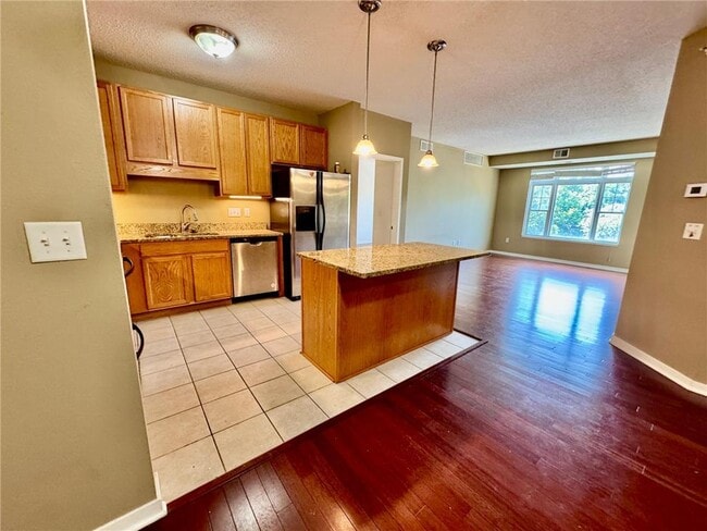 Photo - 619 SE 8th St Unit 309